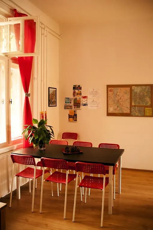2Night Hostel Budapest Magyarország